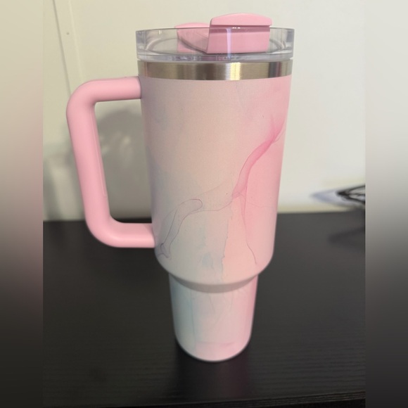 Stanley The Quencher H2.0 Flowstate Tumbler-40oz - Picture 2 of 3